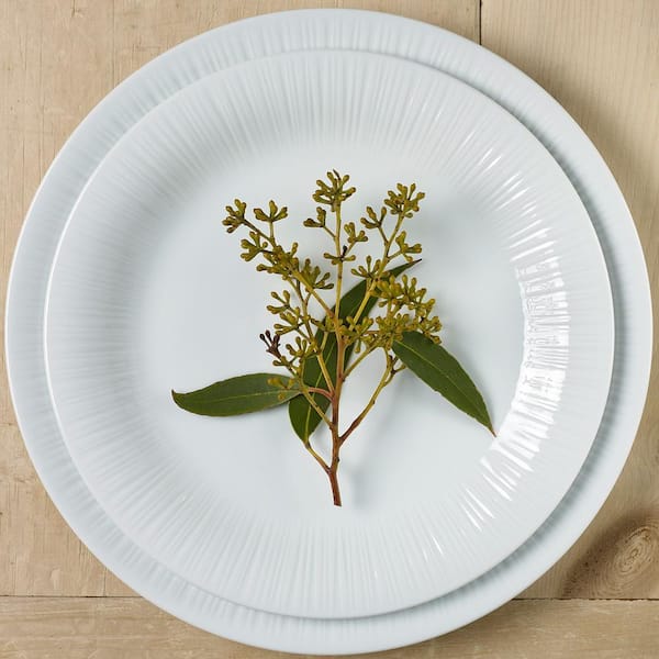 Noritake Conifere (White) Porcelain 24-Piece Dinnerware Set