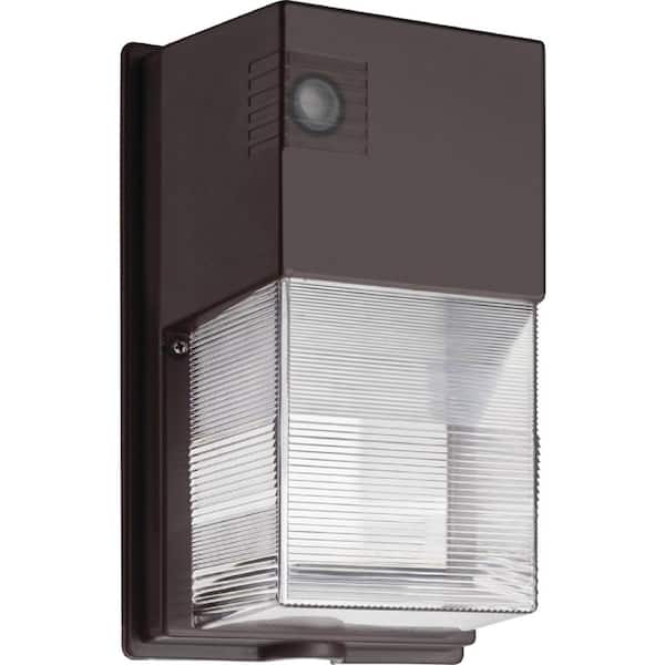 Lithonia Lighting Contractor Select TWS 70-Watt Equivalent 2100 Lumens Dark Bronze Dusk to Dawn Wall Pack Light 5000K