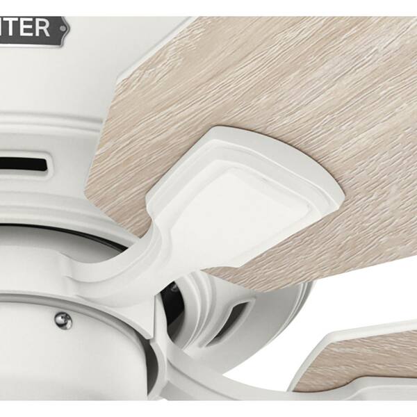Hunter - Rosner 52 in. Indoor Matte White Ceiling Fan with Light Kit Included
