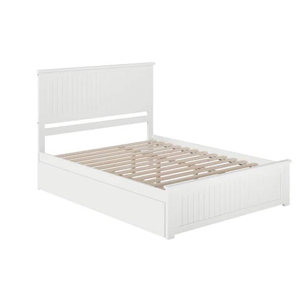 Nantucket White Queen Bed with Matching Footboard and Twin Extra Long Trundle