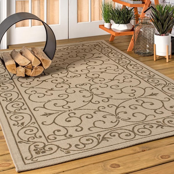 7'9 Round Outdoor Rug-Black/Tan Diamonds