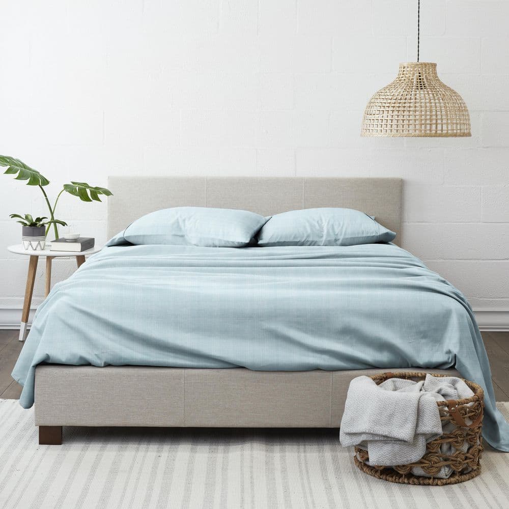 Aqua Twin Microfiber Wrinkle-Proof Bedding Set