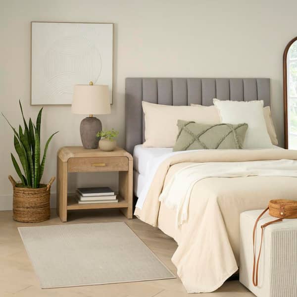 Washable Charm Silver Ivory 2 ft. x 3 ft. Geometric Contemporary Area Rug