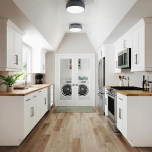 https://images.thdstatic.com/productImages/387a8877-fee0-4d5a-989f-af511a41cf61/svn/vesper-white-home-decorators-collection-assembled-kitchen-cabinets-u242484-wvw-e4_300.jpg