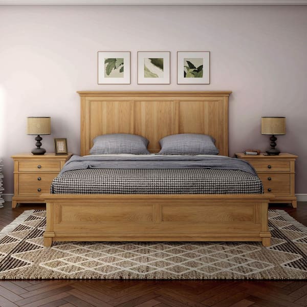 Zeller 3-Piece Natural Oak Wood Frame King Panel Bedroom Set with Plank Headboard