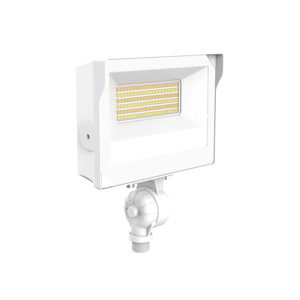 ETI LIGHTING 100-Watt Equivalent White Integrated LED Flood Light Adjustable 1900-4900 Lumens and CCT with Photocell