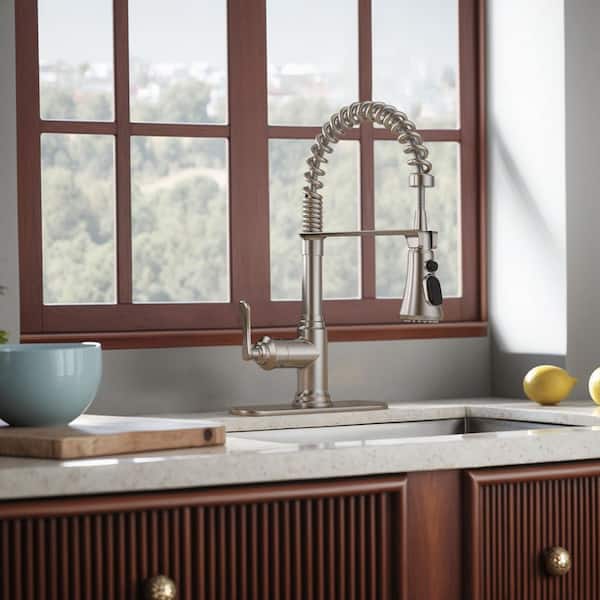 Single Handle Pull Down Sprayer Kitchen Faucet with Deck Plate in Brushed Nickel
