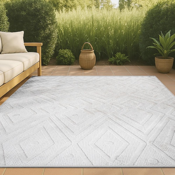 Balansat Moroccan Diamond Ivory 8 ft. x 10 ft. Indoor/Outdoor Area Rug