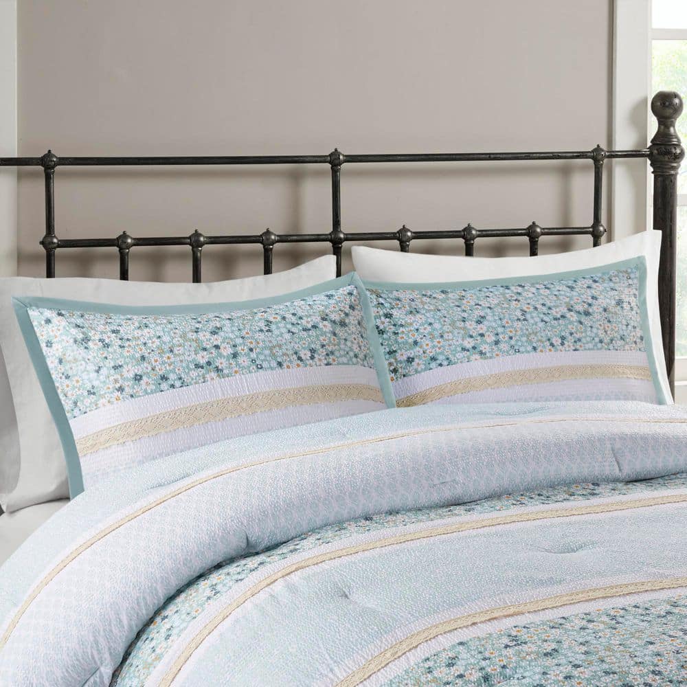 Aqua Seersucker Floral Full Comforter Set with Throw Pillows