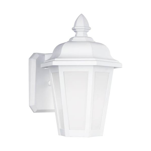 Generation Lighting Brentwood 1-Light White Outdoor Wall Mount Lantern