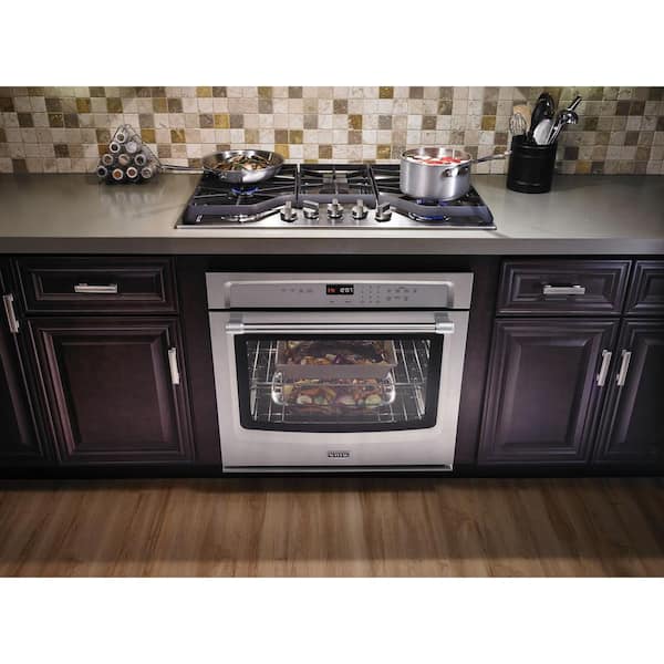 Maytag 36 in. Gas Cooktop in Stainless Steel with 5 Burners Including  18000-BTU Power Simmer Dual Stacked Burner MGC9536DS - The Home Depot