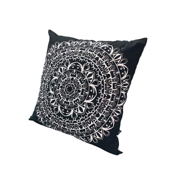 THE URBAN PORT Black and White Mandala Design Pattern Modern Square Cotton Accent Throw Pillow (20 in. x 20 in.) (Set of 2)