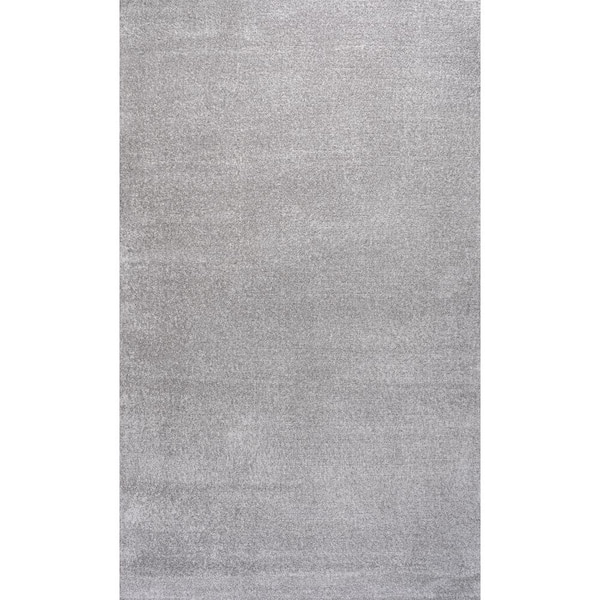 Haze Solid Low-Pile Light Gray 4 ft. x 6 ft. Area Rug