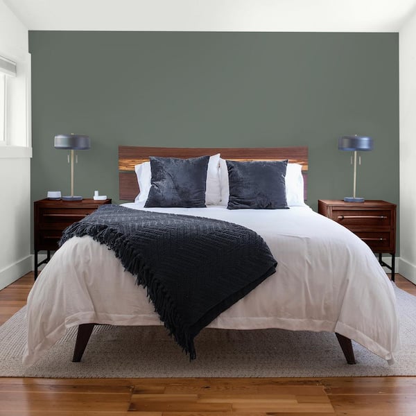 Glidden Premium 5 gal. PPG1033-6 Gunmetal Gray Flat Interior Latex