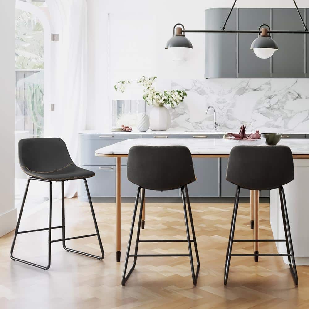 Alexander 24 in. Black Faux Leather Bar Stool Low Back Metal Frame Counter Height Bar Stool ((Set of 5))