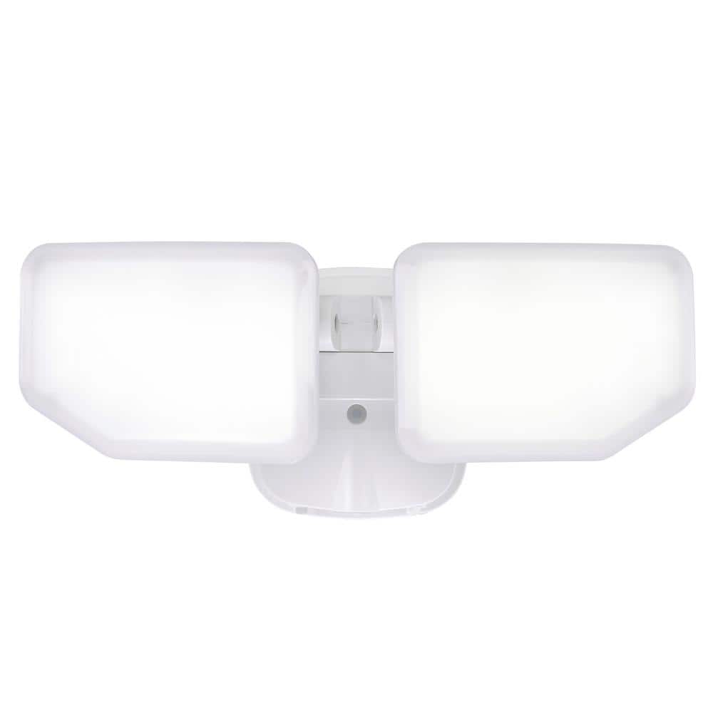 SWD AWSENS 38-Watt 3000 Lumen White Dusk to Dawn Control 2 Head
