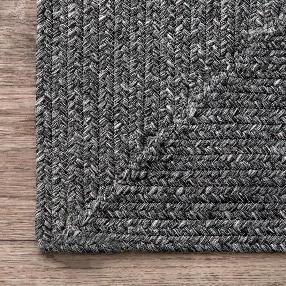Charcoal Gray Round Braided Synthetic Indoor/Outdoor Rug