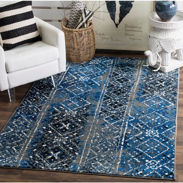 Adirondack Silver/Multi 4 ft. x 4 ft. Square Border Area Rug