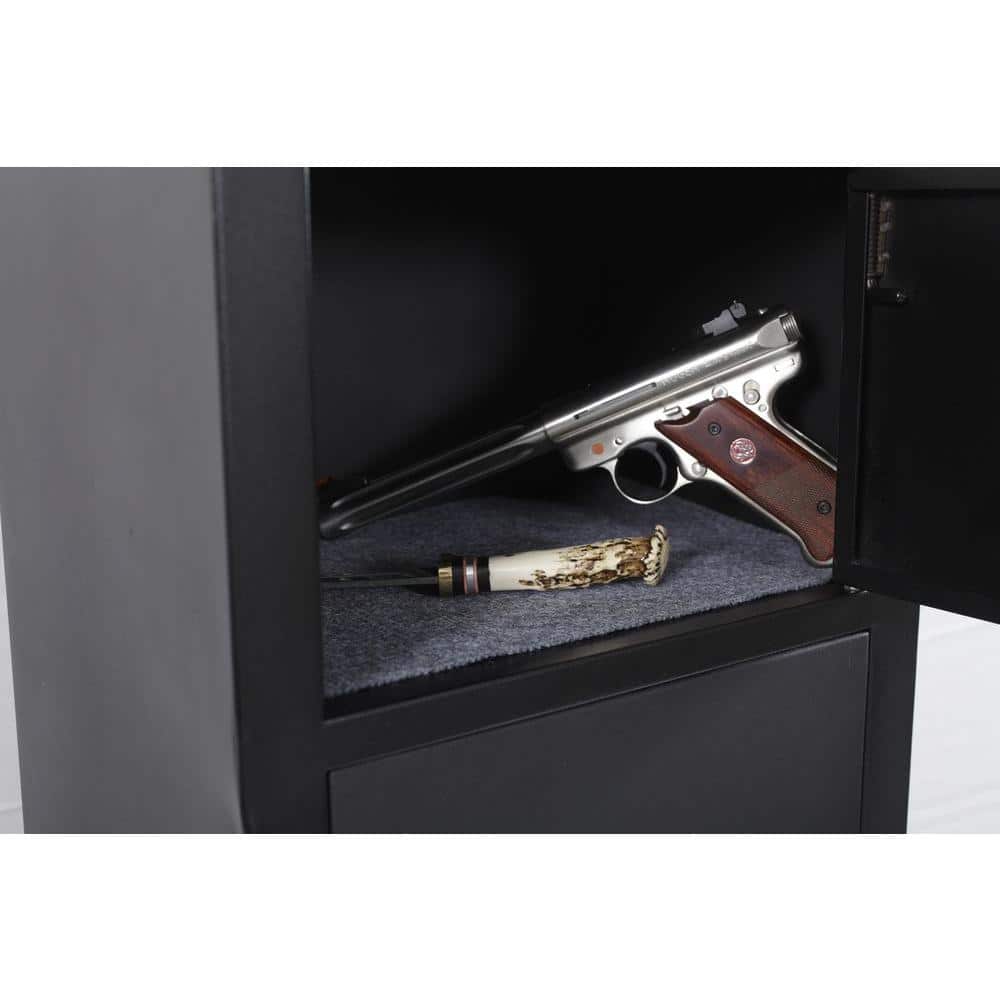 Black Metal 5-Rifle Gun Safe with Deer Decal