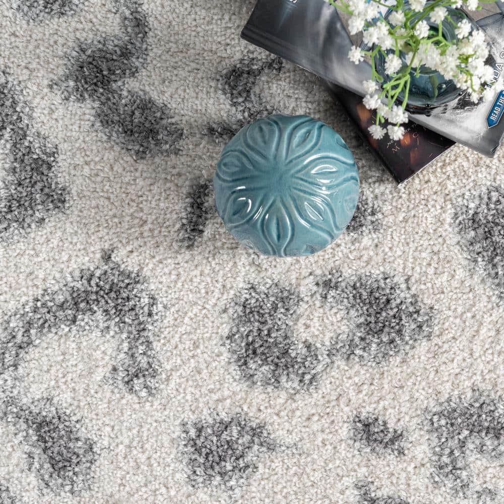 Gray Leopard Print Tufted Synthetic Area Rug
