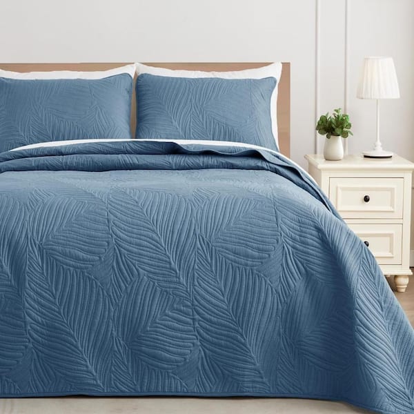 3-Piece Grayish Blue Polyester Queen All Seasons Quilt Set - With Leaf Pattern