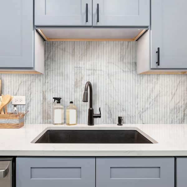 Arabescato Venato Valentino Fluto 12 in. x 24 in. Honed Marble Fluted Wall Tile (4 sq. ft./Case)