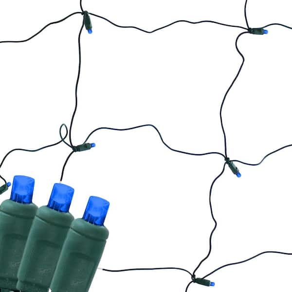 Sunnydaze 5 mm W Angle 6 ft. x 4 ft. 70-Count Blue LED Netted Lights