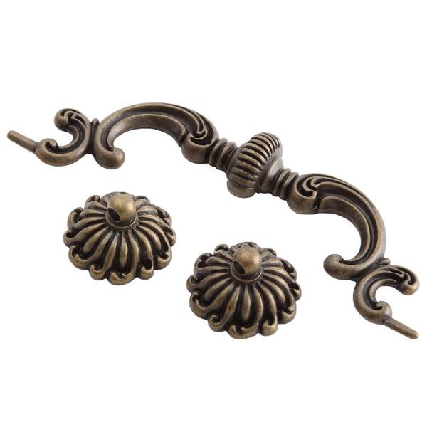 Richelieu Hardware 5-11/16 in. (145 mm) Center-to-Center Brass Traditional Pendant and Ring Drawer Pull