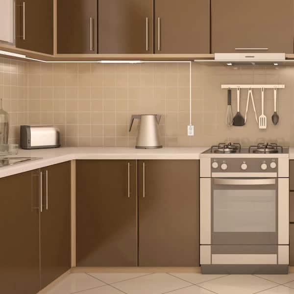 12 in. Plug-In White Integrated LED Linkable 2-Brightness Level Under Cabinet Light Task/Kitchen 5 Selectable White CCT