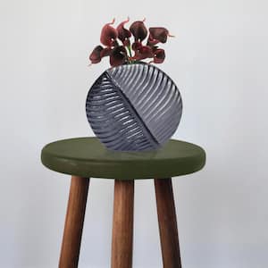 7.5 in. 2-Tone Grey Aluminium-Casted Leaf Shaped Centerpiece Flower Table Vase