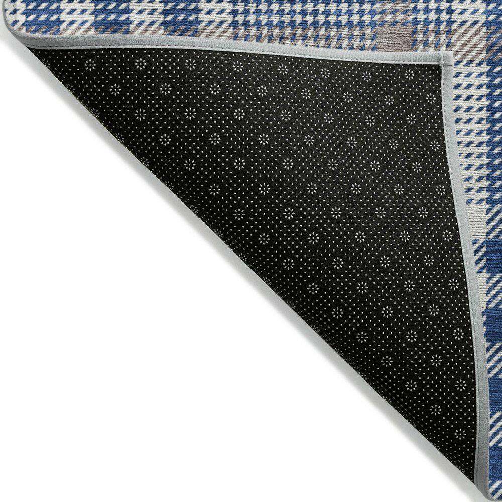 Navy Plaid Synthetic Washable Indoor/Outdoor Rug 2'6" x 3'10"