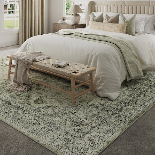 HaiiMeid Apollo Green 5 ft. x 7 ft. Vintage Washable Medallion