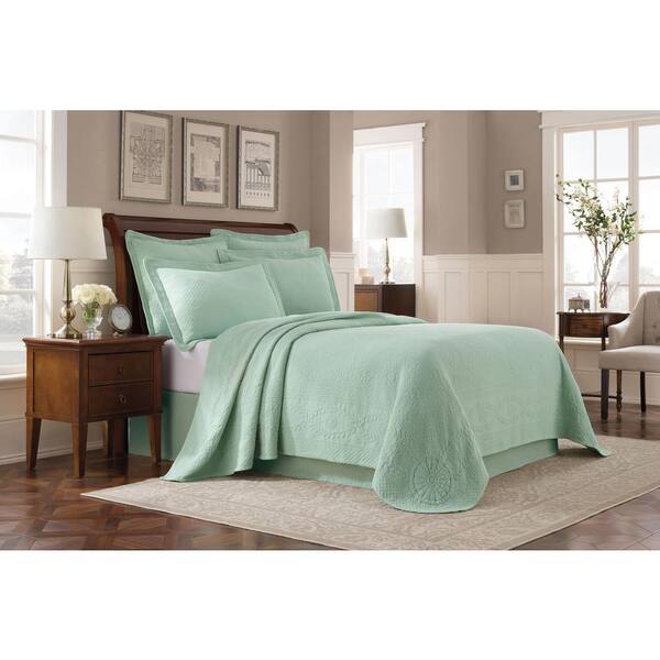 Royal Heritage Home Williamsburg Abby Sage Solid King Coverlet