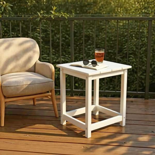 19in. White Outdoor Acacia Wood Side Table