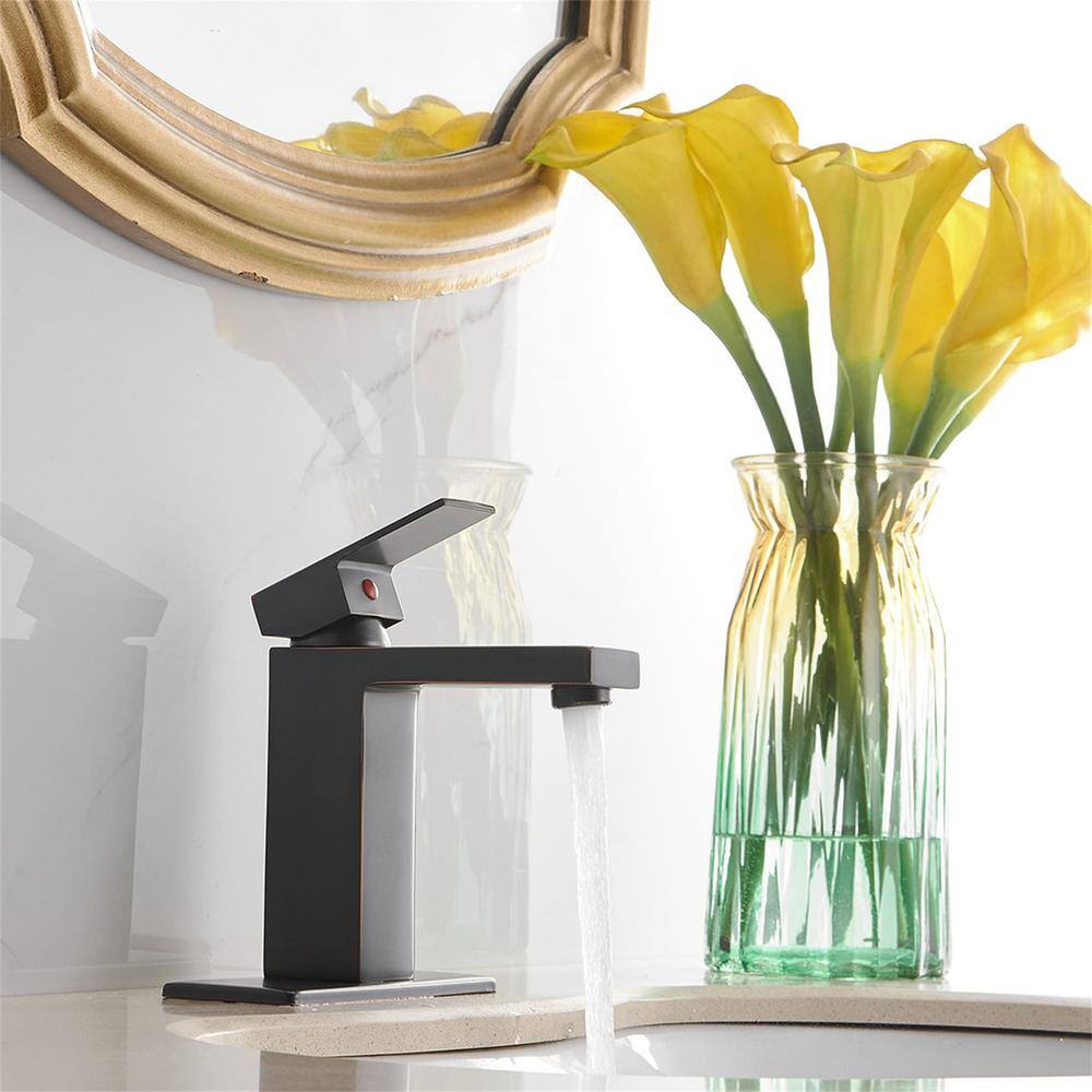 Oil Rubbed Bronze Single Handle Bathroom Faucet with Deckplate