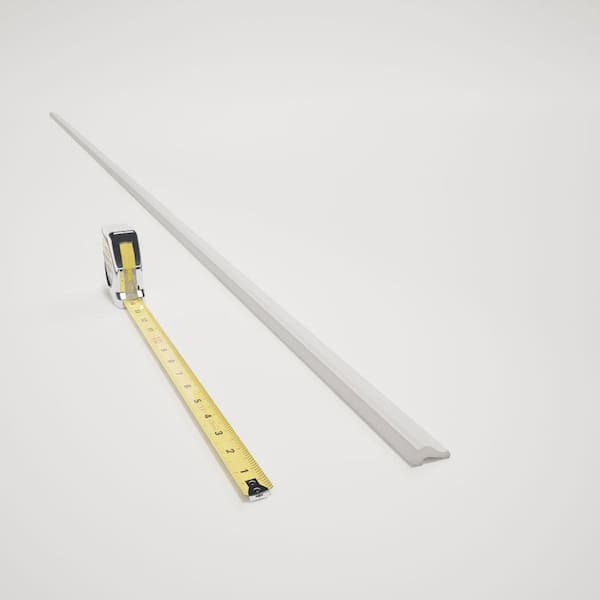 Royal Mouldings - 5262 9/16 in. x 1-1/8 in. x 8 ft. PVC Composite White Ply Cap Molding