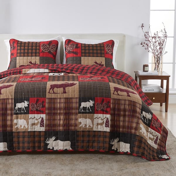 Red Reversible Patchwork Lodge Printed 3 Piece Microfiber Quilt Set, Full / Queen