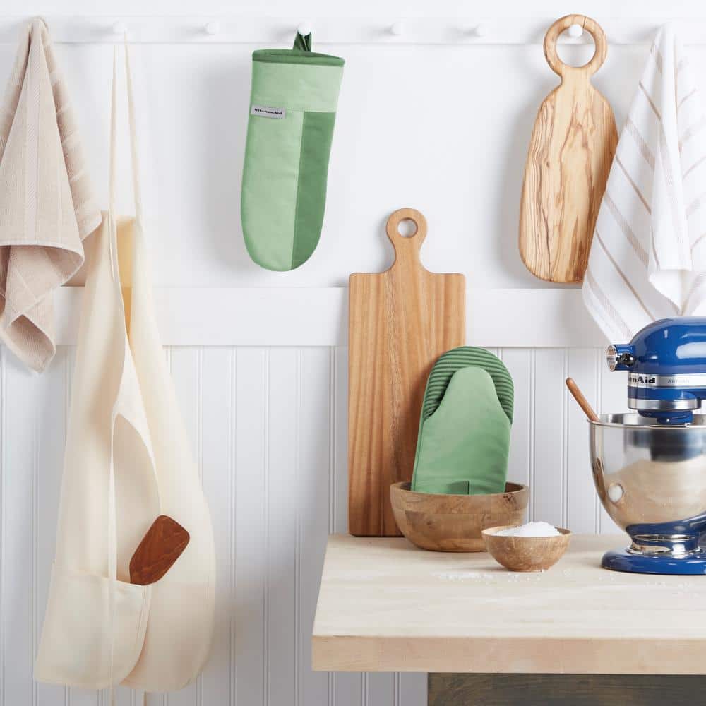 Pistachio and Graphite Green Silicone Oven Mitt Set