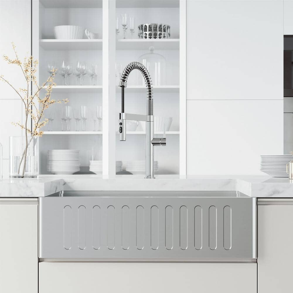 Edison Pro 20" Chrome Single Handle Pull-Down Kitchen Faucet