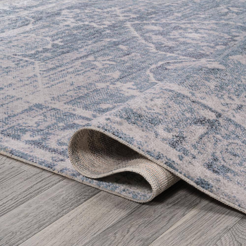 Blue and Light Gray Medallion Washable Synthetic 4' x 6' Rug