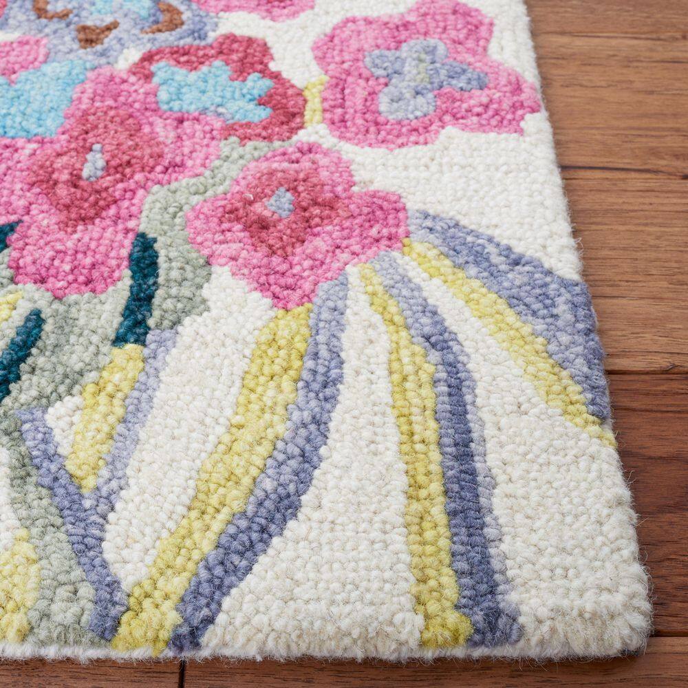Ivory and Pink Floral Hand-Tufted Wool 4' x 6' Area Rug