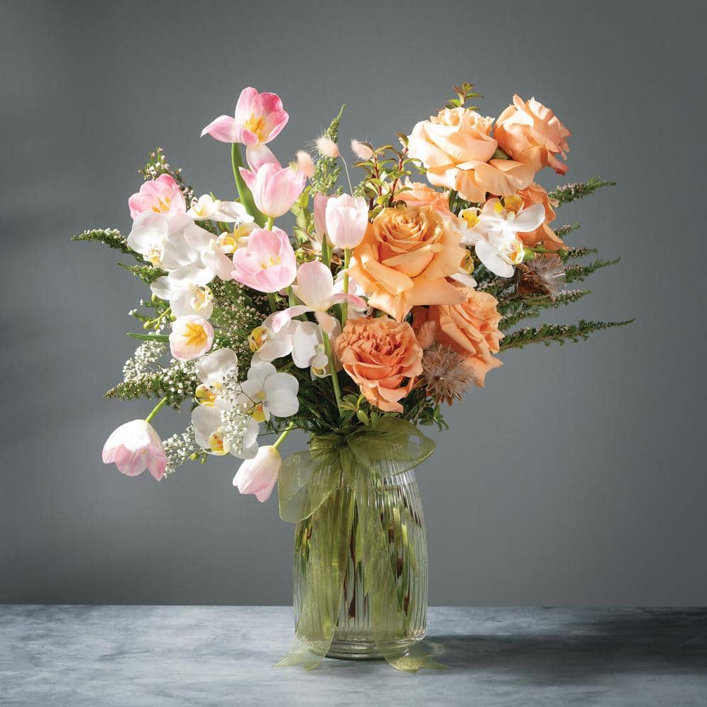Elegant Clear Ribbed Glass Decorative Table Vase, 8"