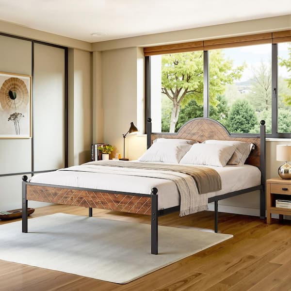 BYBLIGHT Brown Metal Frame Queen Platform Bed Frame Mattress