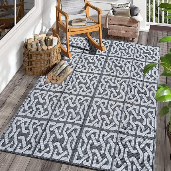 Gray 9 ft. x 12 ft. Modern Geometric Plastic Indoor/Outdoor Area Rug