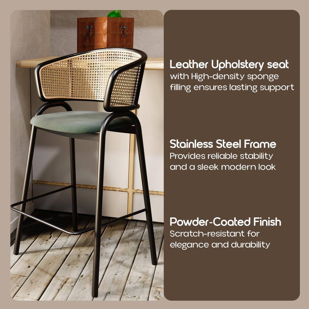 Product details showing leather upholstery and steel frame.