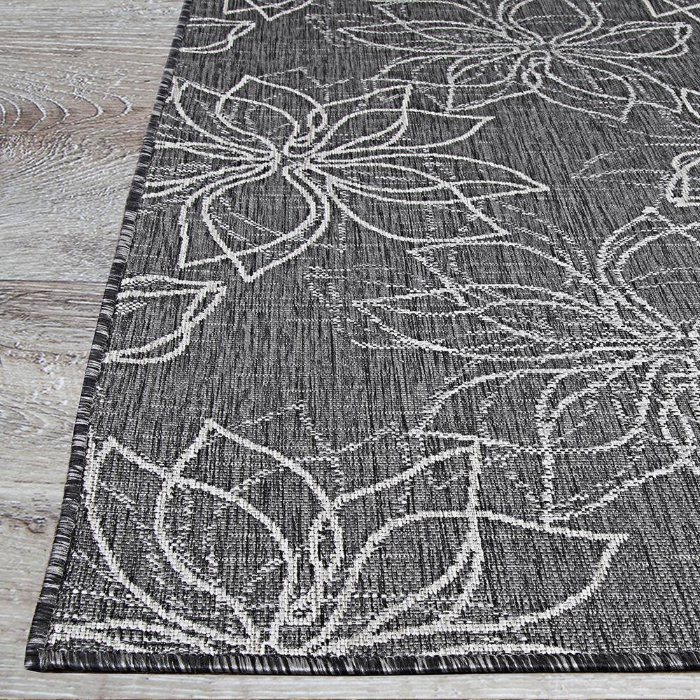 Transitional Ash Gray 78" Synthetic Round Area Rug for Indoor/Outdoor