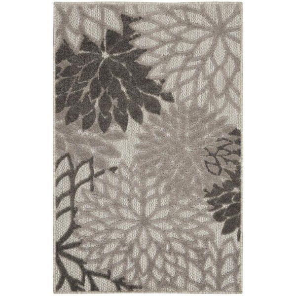HomeRoots Gray 3 ft. x 5 ft. Loomed Floral Polypropylene Rectangle Indoor/Outdoor Area Rug