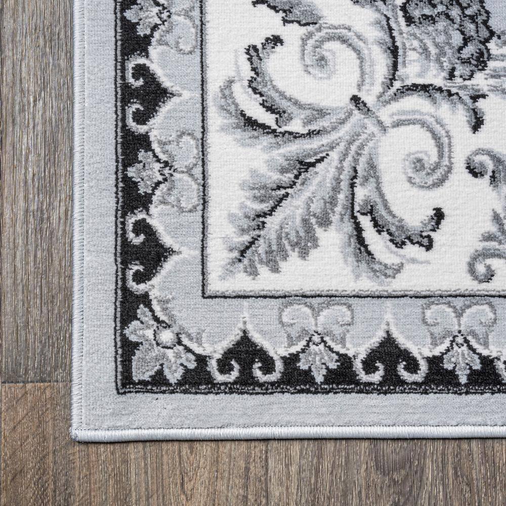 Light Gray and Cream Synthetic Reversible 4' x 6' Area Rug