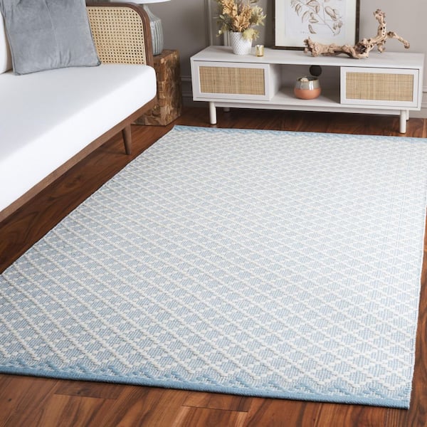 Vermont 4 ft. x 6 ft. Light Blue/Ivory Modern Diamond Area Rug