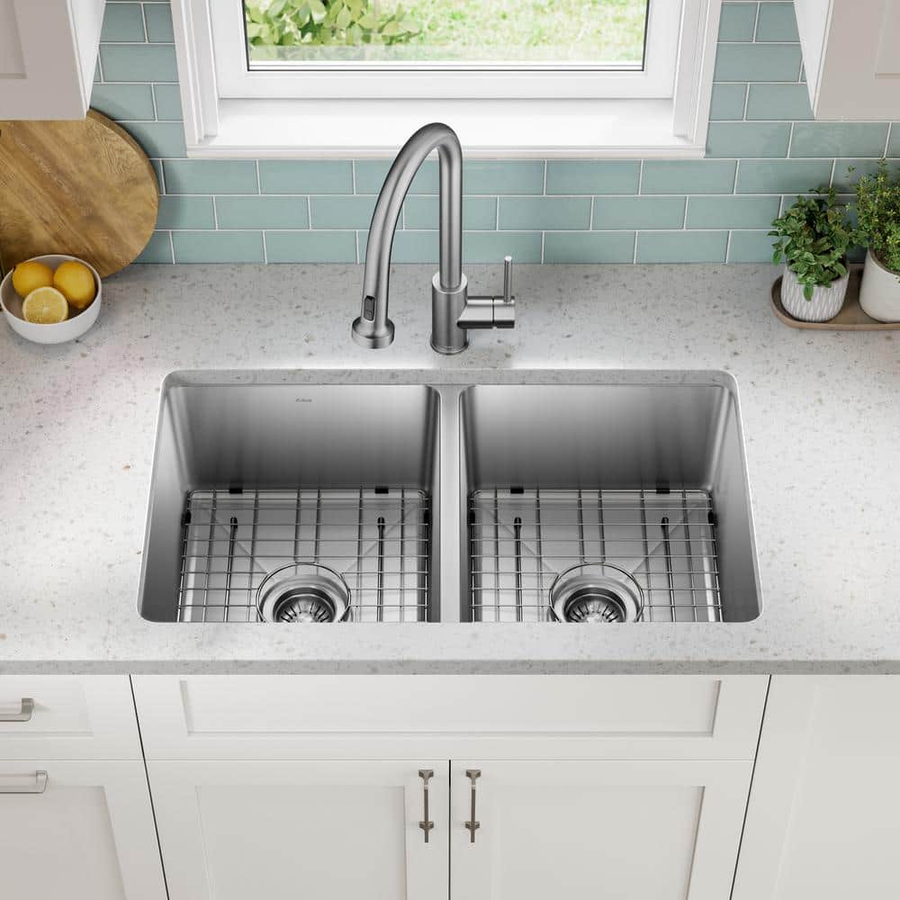 Fairlane 33-Inch Stainless Steel Double Bowl Undermount Kitchen Sink